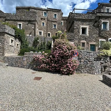 Appartamento Castelletto With Mountain View