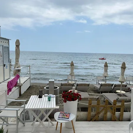 Caprice Flat Sleeps 4 With Garden Appartement *