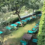 Διαμέρισμα Caprice Flat Sleeps 4 With Garden *