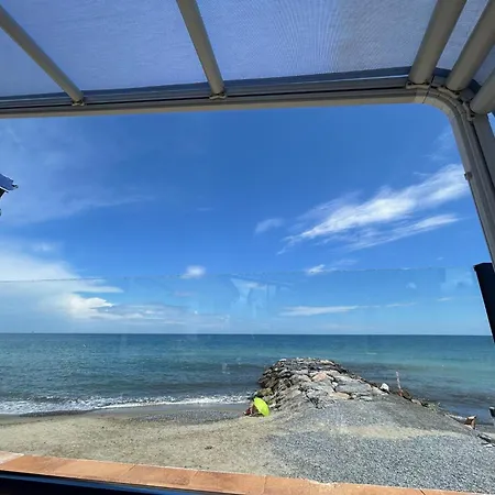 Caprice Flat Sleeps 4 With Garden Διαμέρισμα *