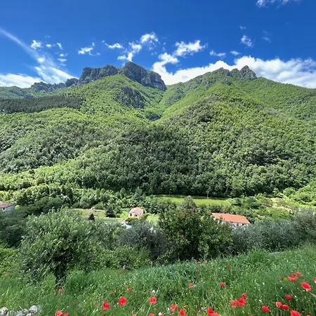 Castelletto With Mountain View * Colletta