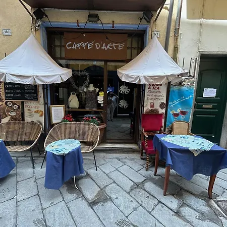 Διαμέρισμα Caprice Flat Sleeps 4 With Garden